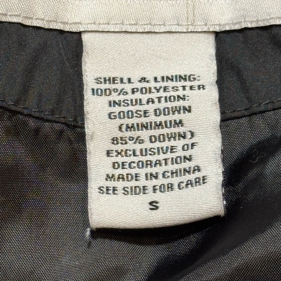 Eddie Bauer Goose Down 700 Fill Women's Black Puffer Vest* size Small Outerwear - Picture 10 of 15